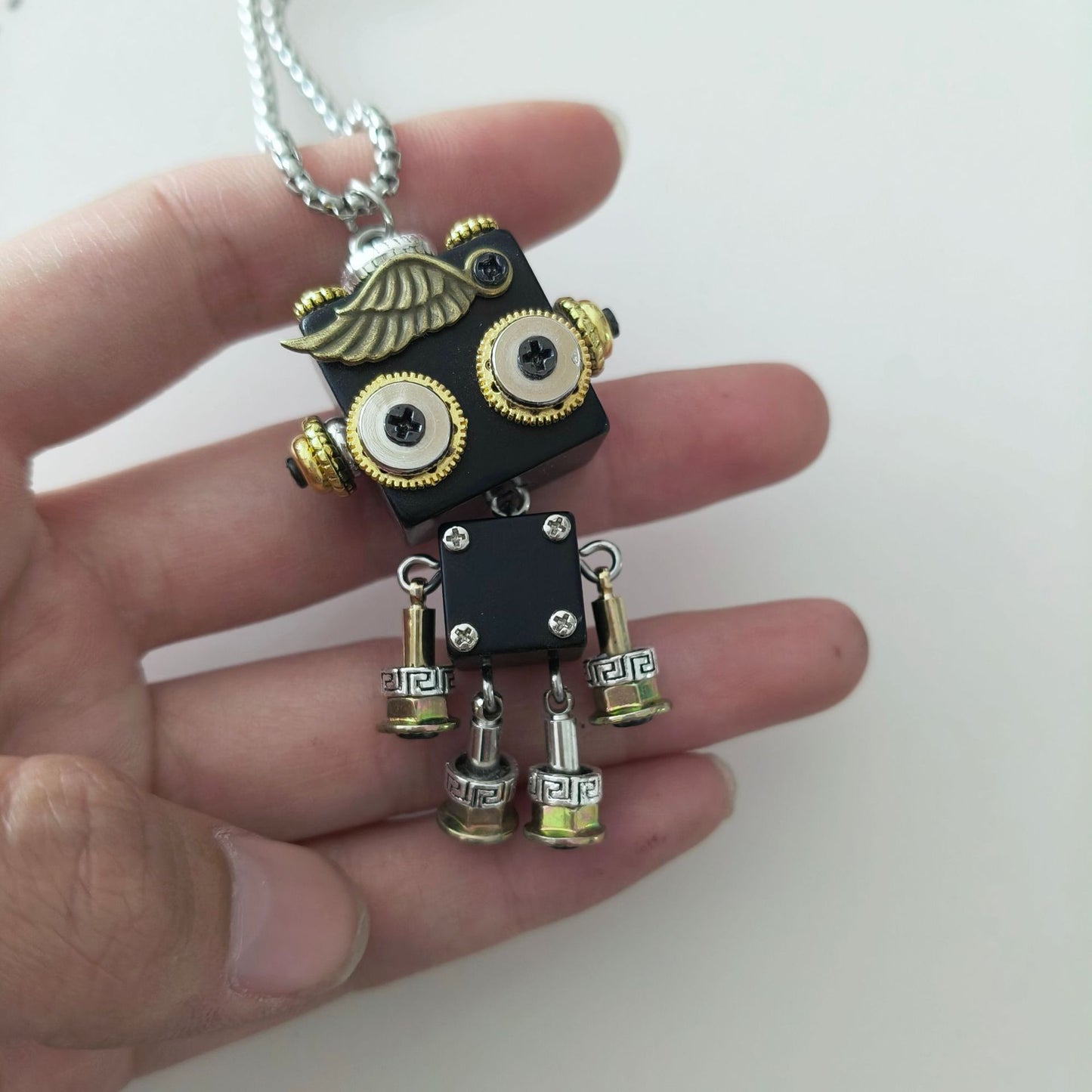 GOLFER PENDANT