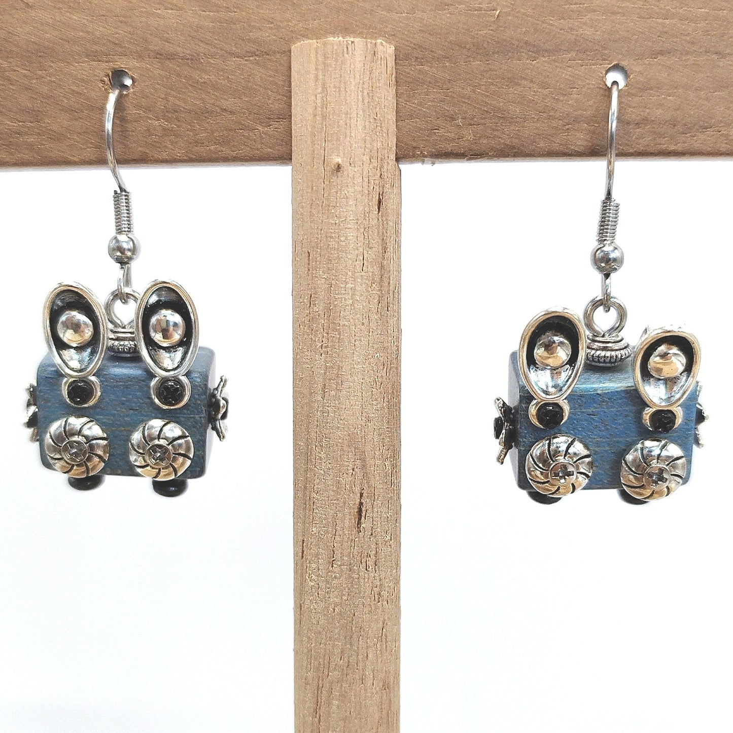 GILL EARRINGS