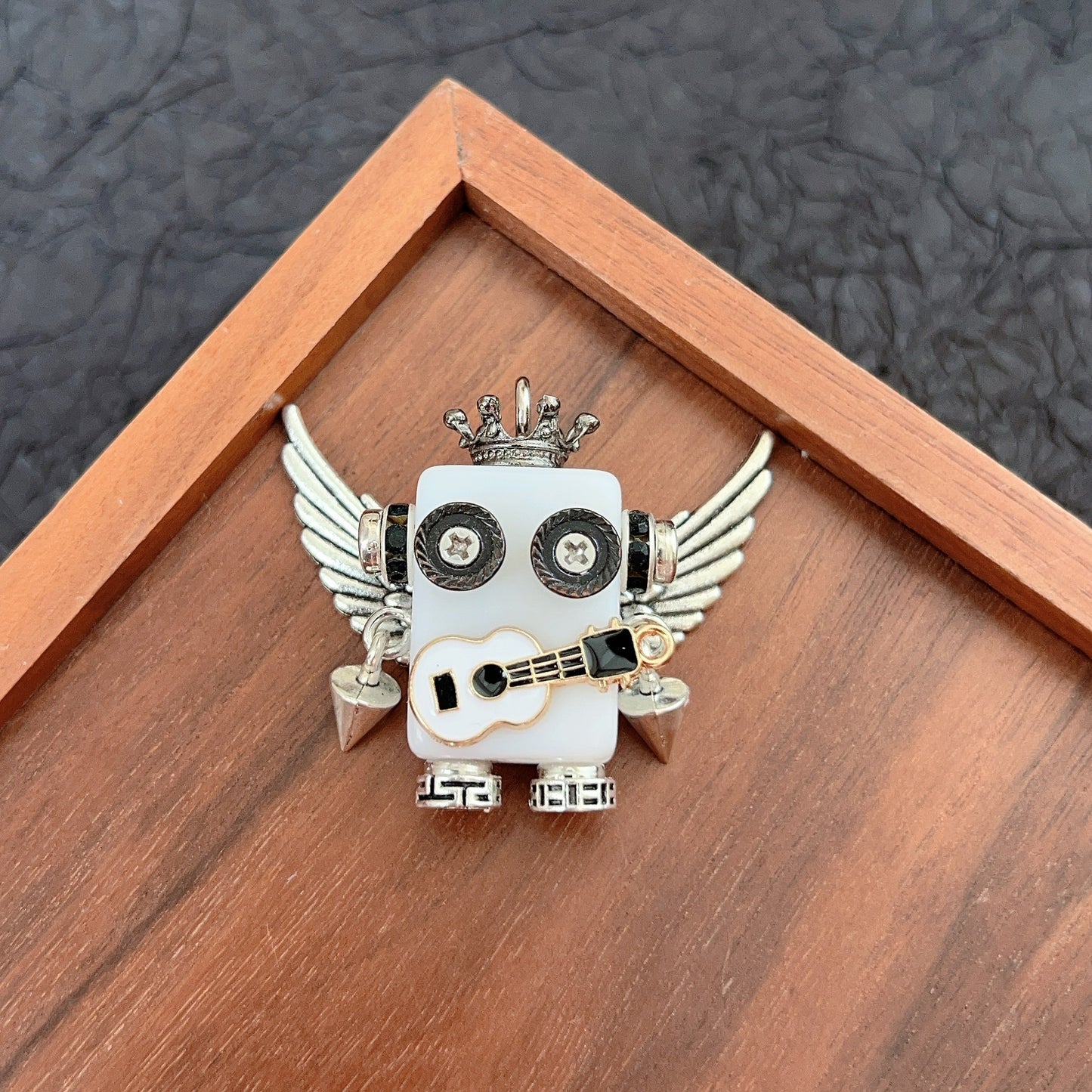 ANGELA PENDANT