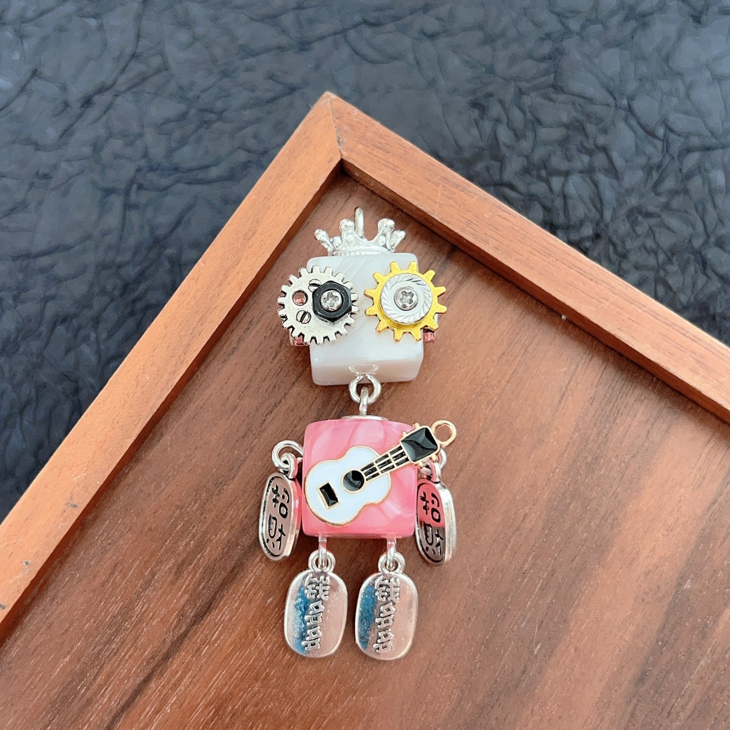 ANGELA PENDANT