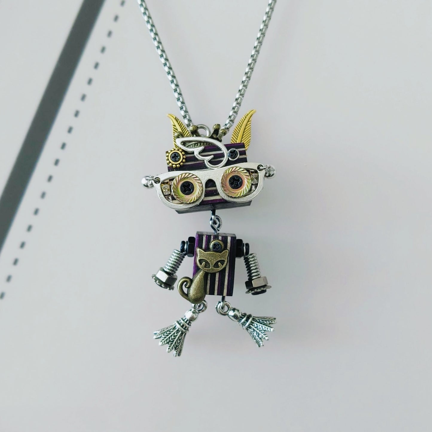 SINGER PENDANT