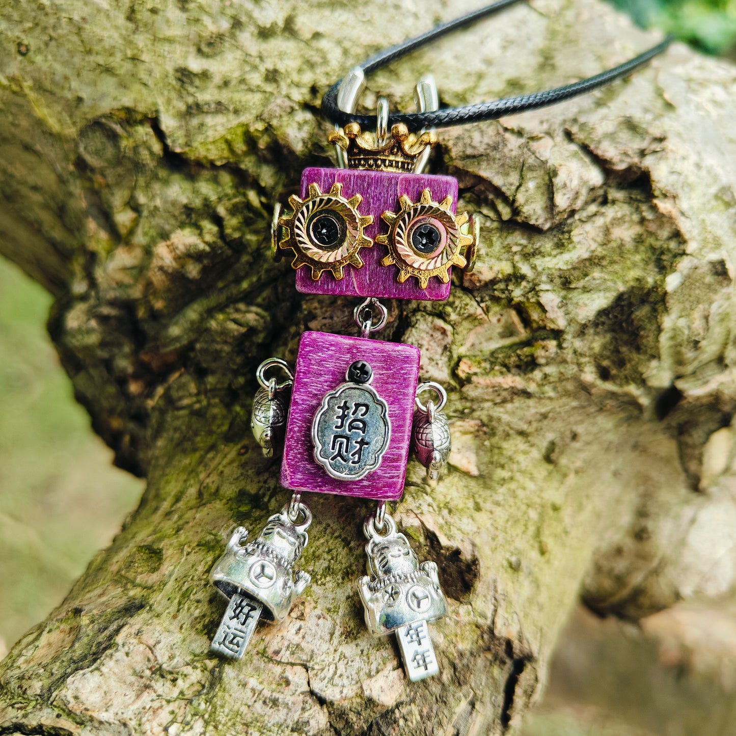 EARTHA PENDANT