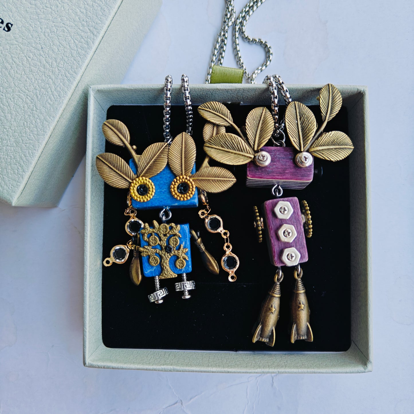 THETA PENDANT