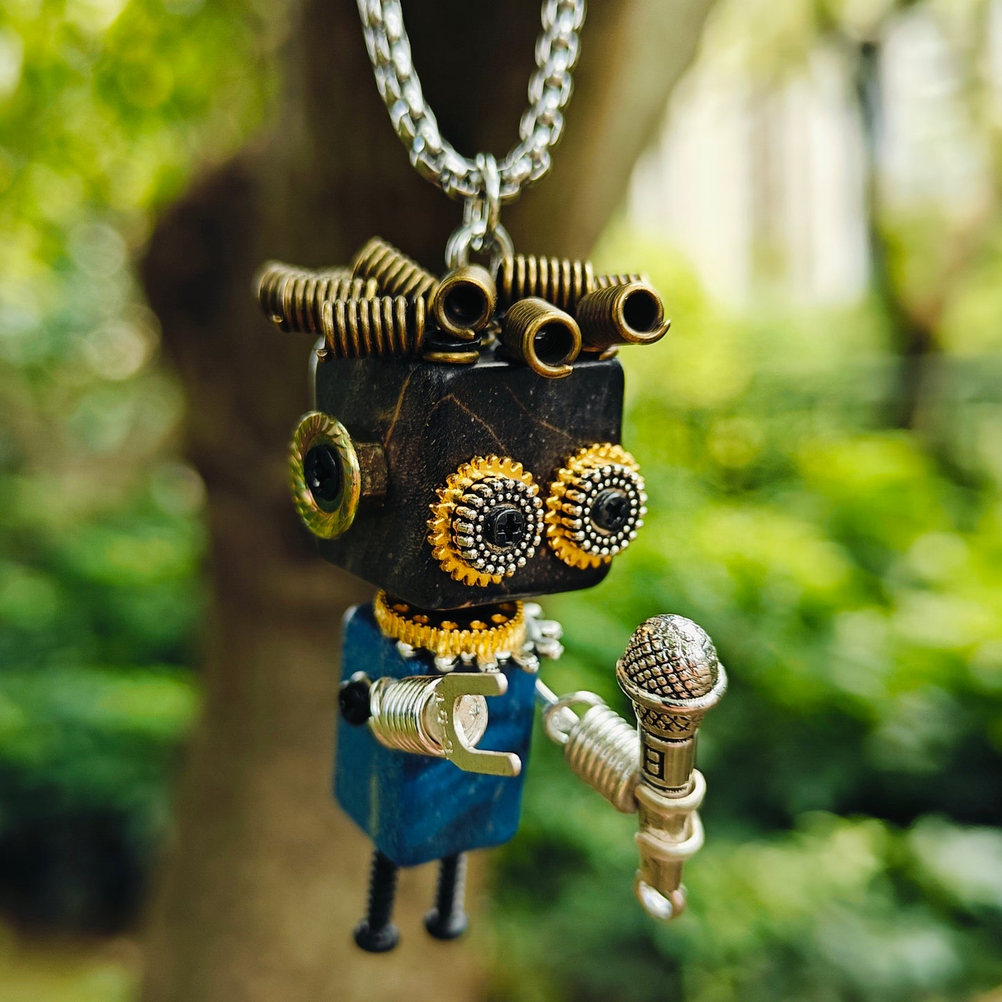 SINGER PENDANT