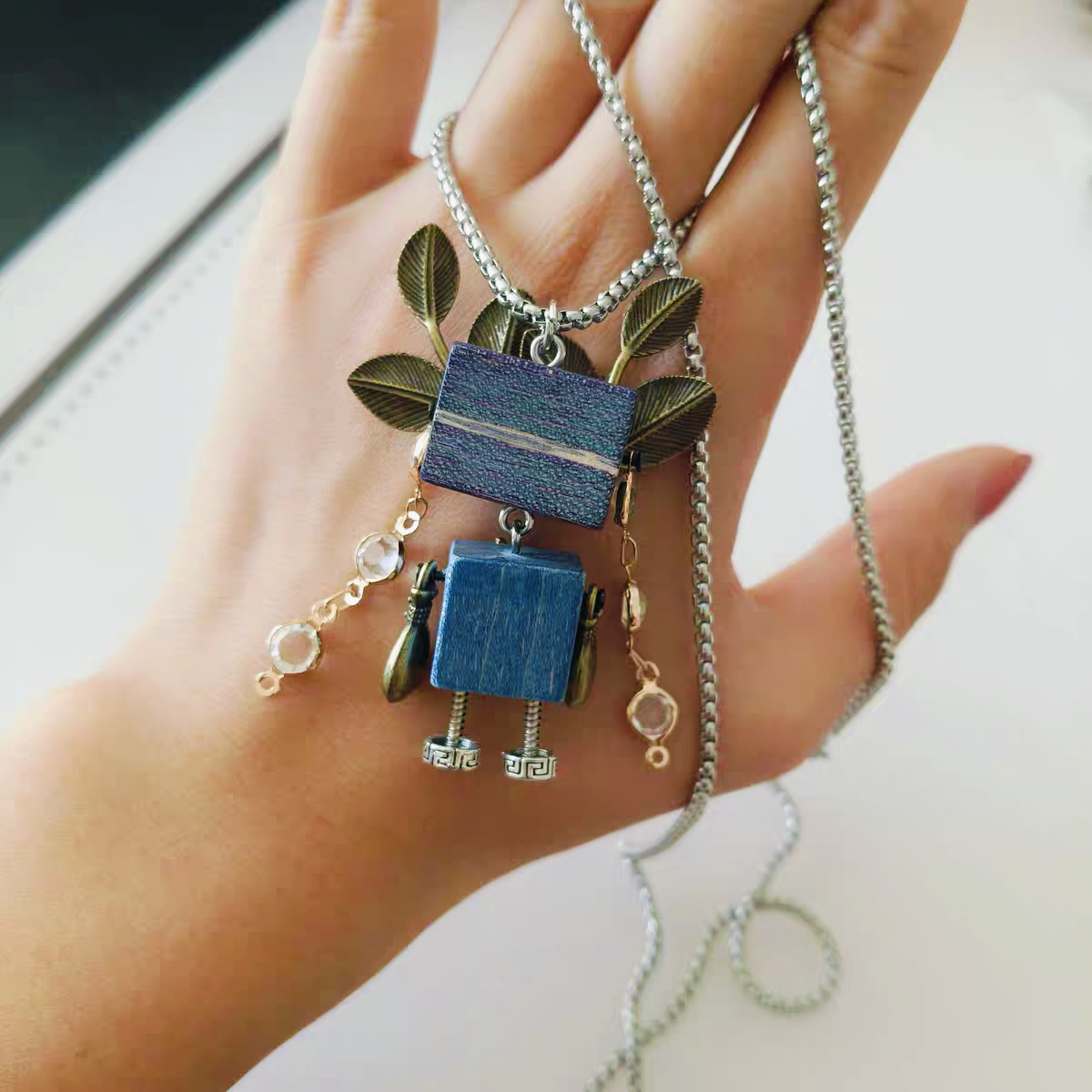 CATHY PENDANT