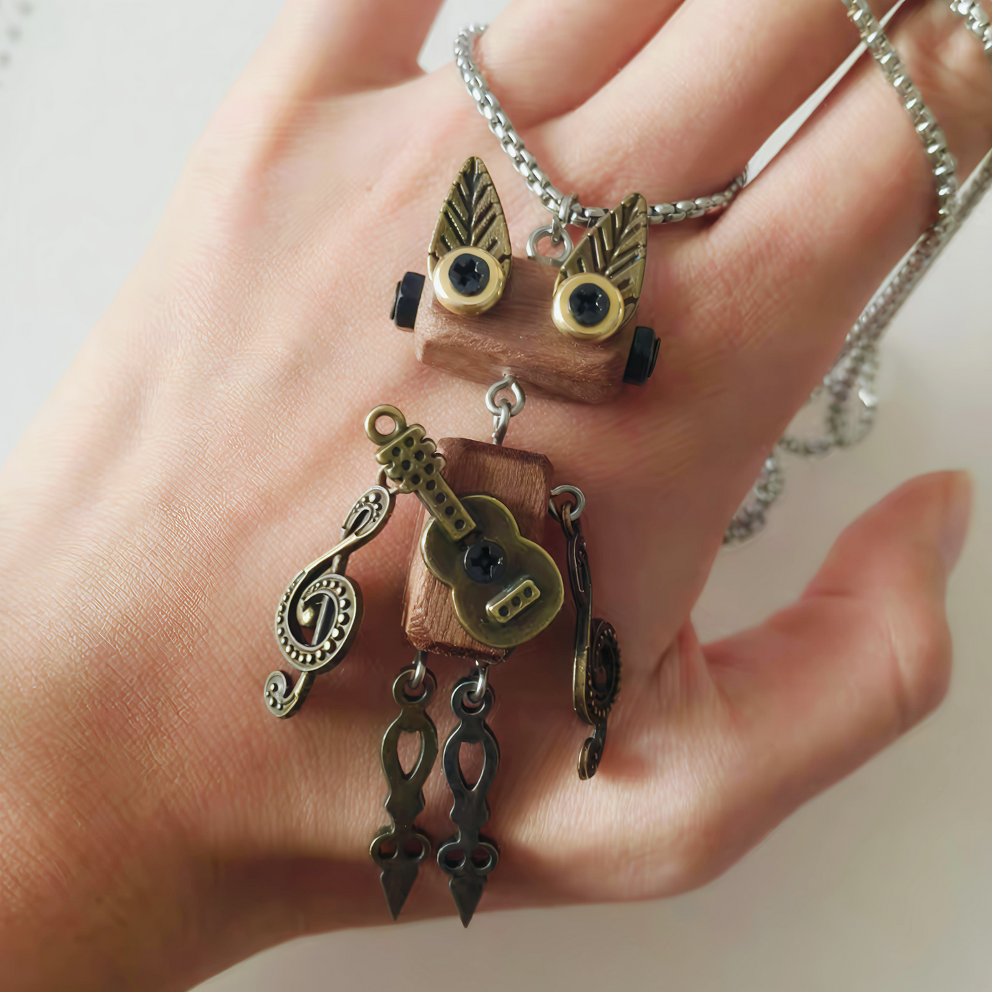 BESS PENDANT