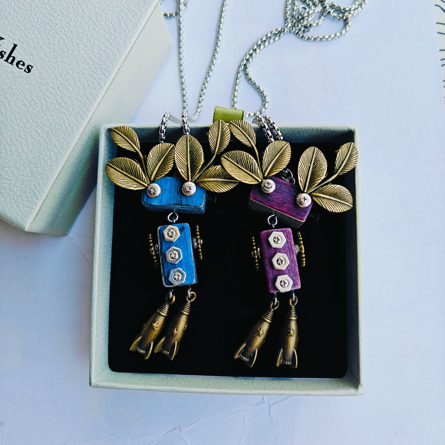 THETA PENDANT