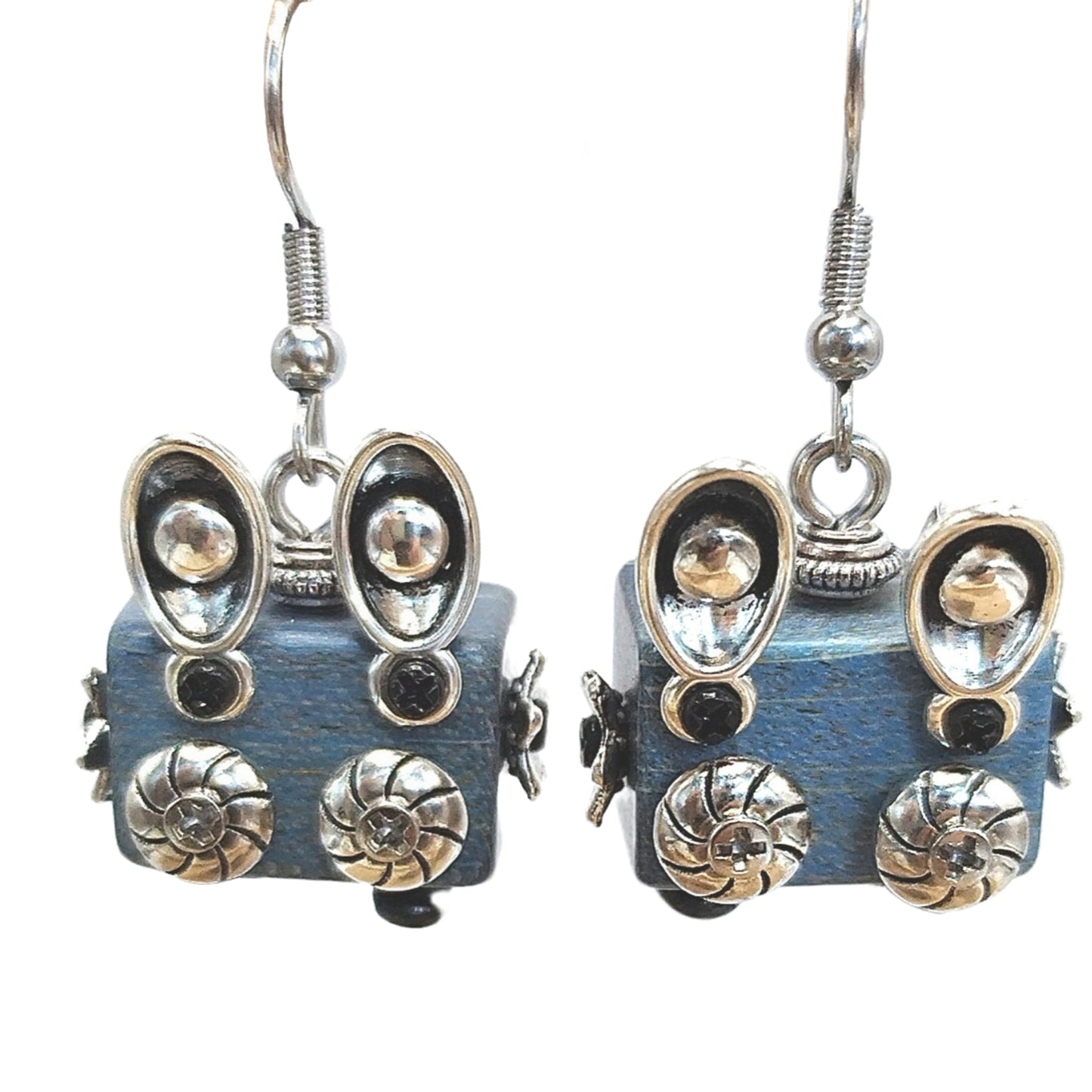 GILL EARRINGS