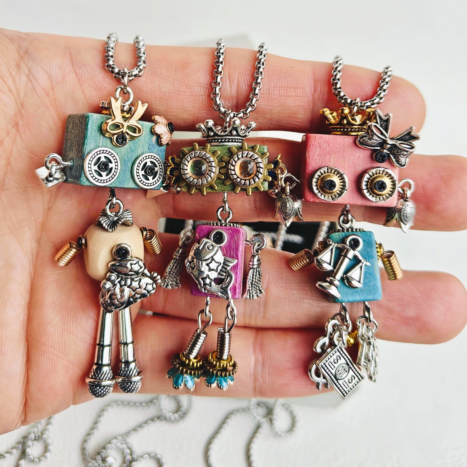 12 Zodiac Signs