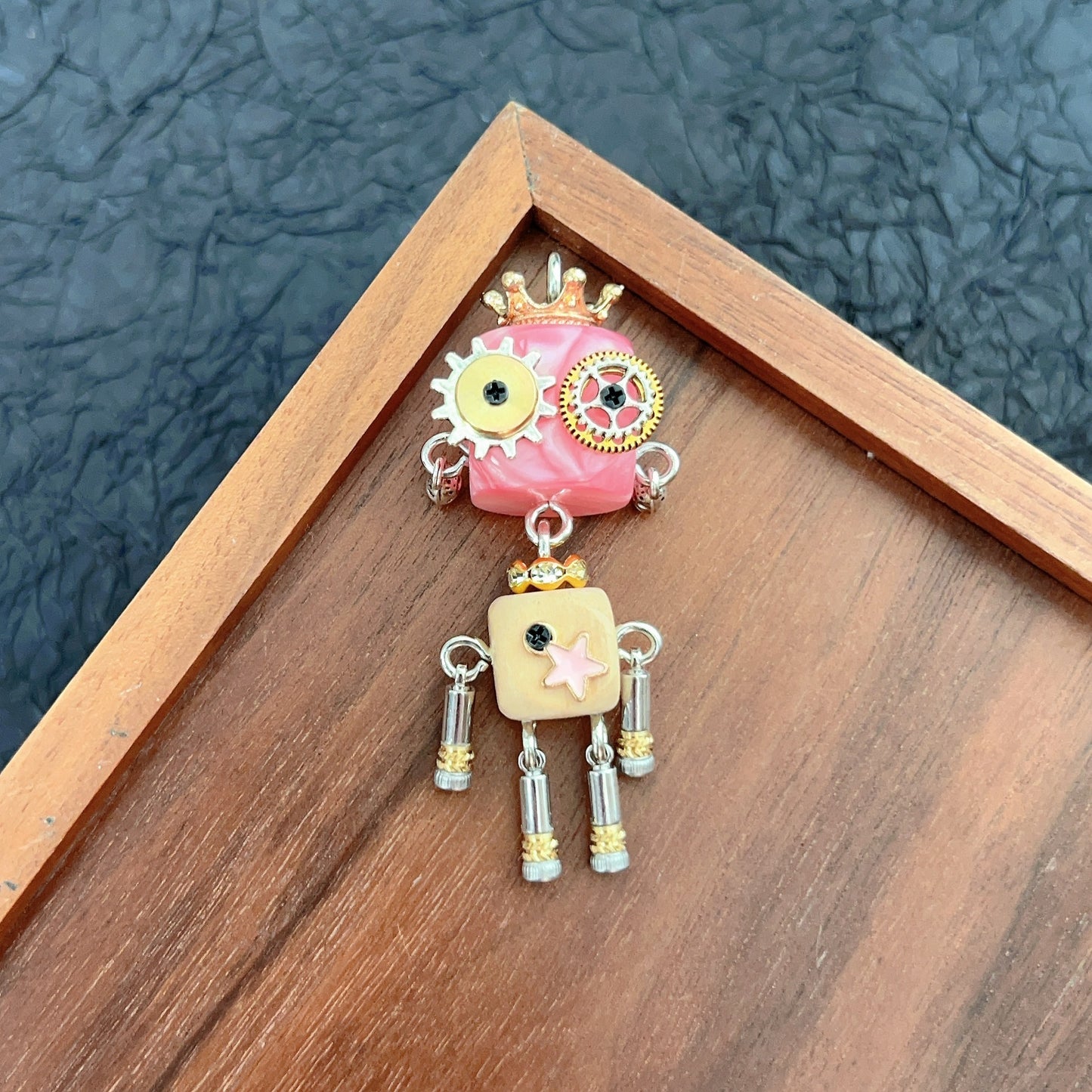 ANGELA PENDANT