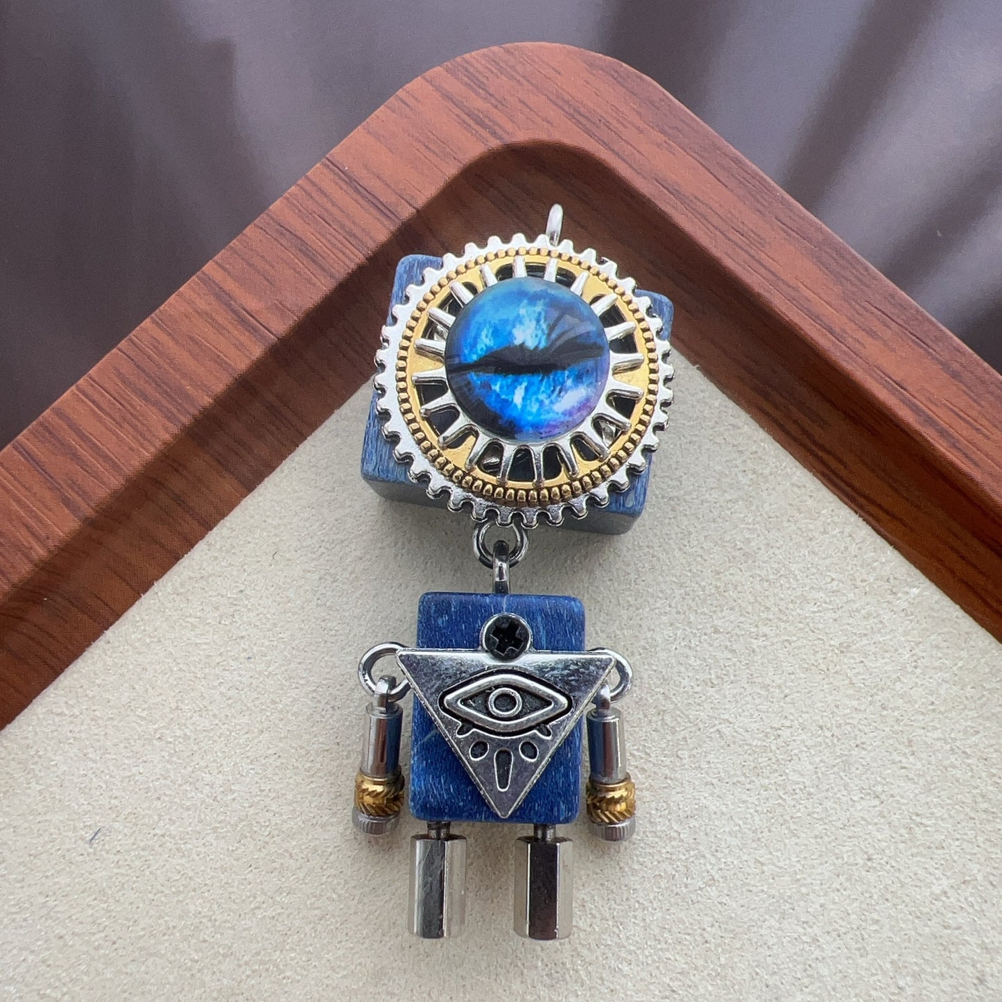 JOLIE PENDANT