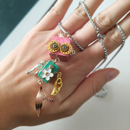 SHEILA PENDANT