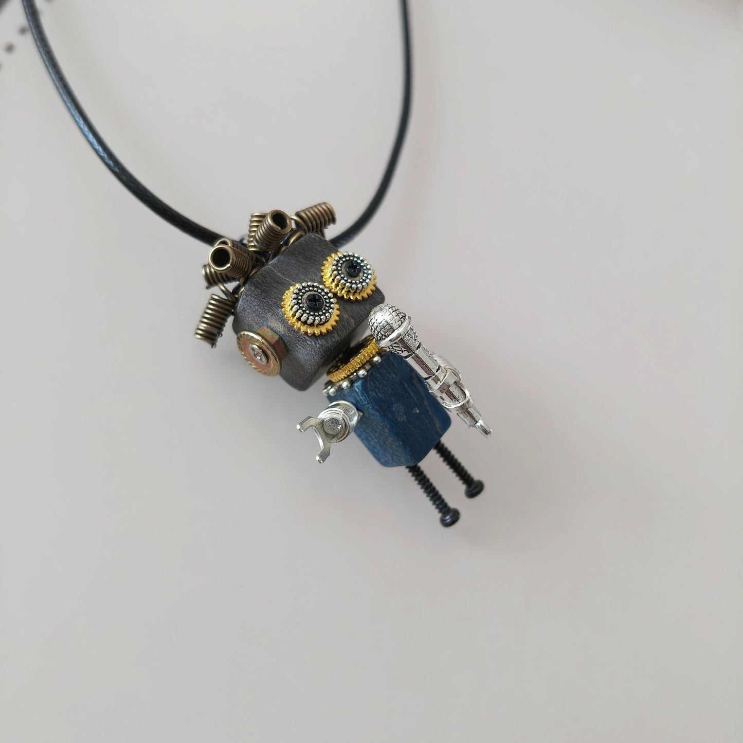 SINGER PENDANT