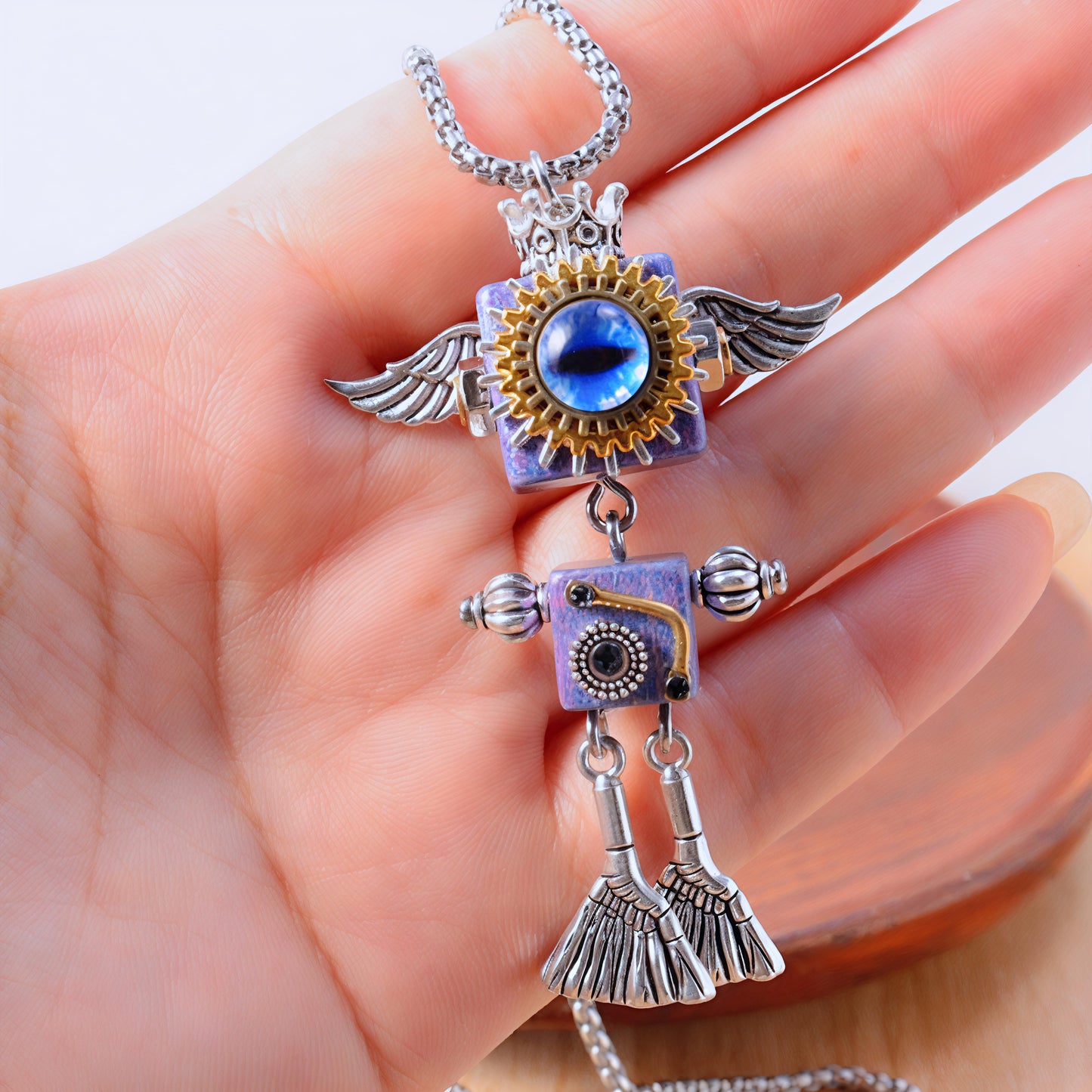 OWLERY PENDANT