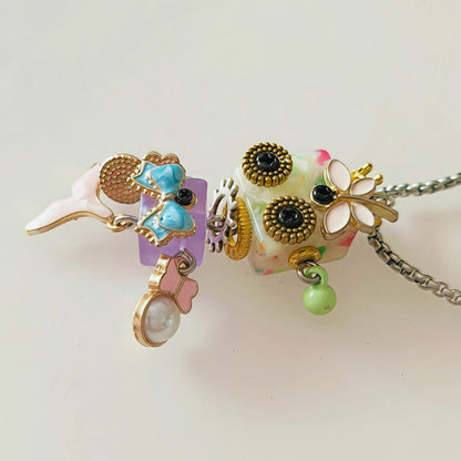 SHEILA PENDANT