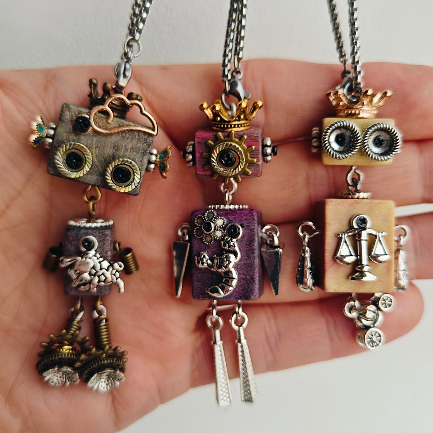 12 ZODIAC SIGNS PENDANT SERIES