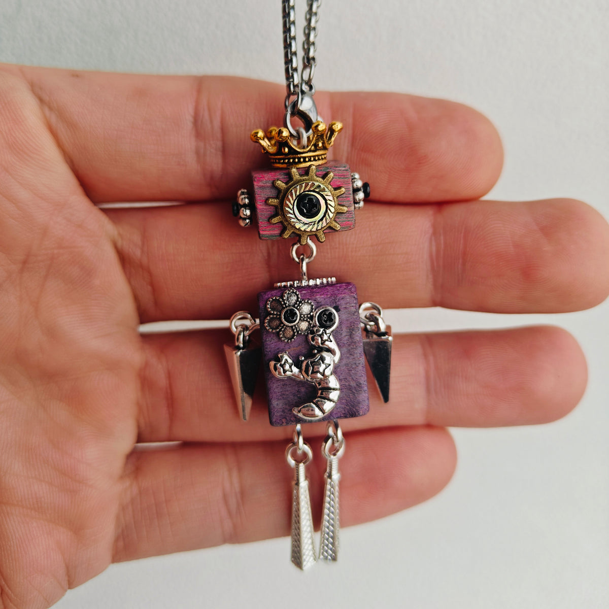 SCORPIO PENDANT