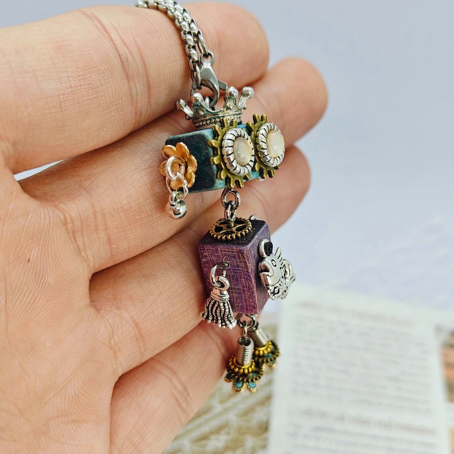 PISCES PENDANT