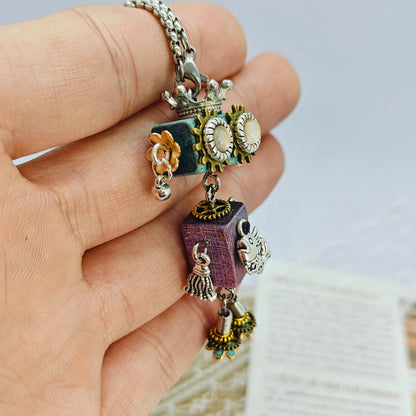PISCES PENDANT