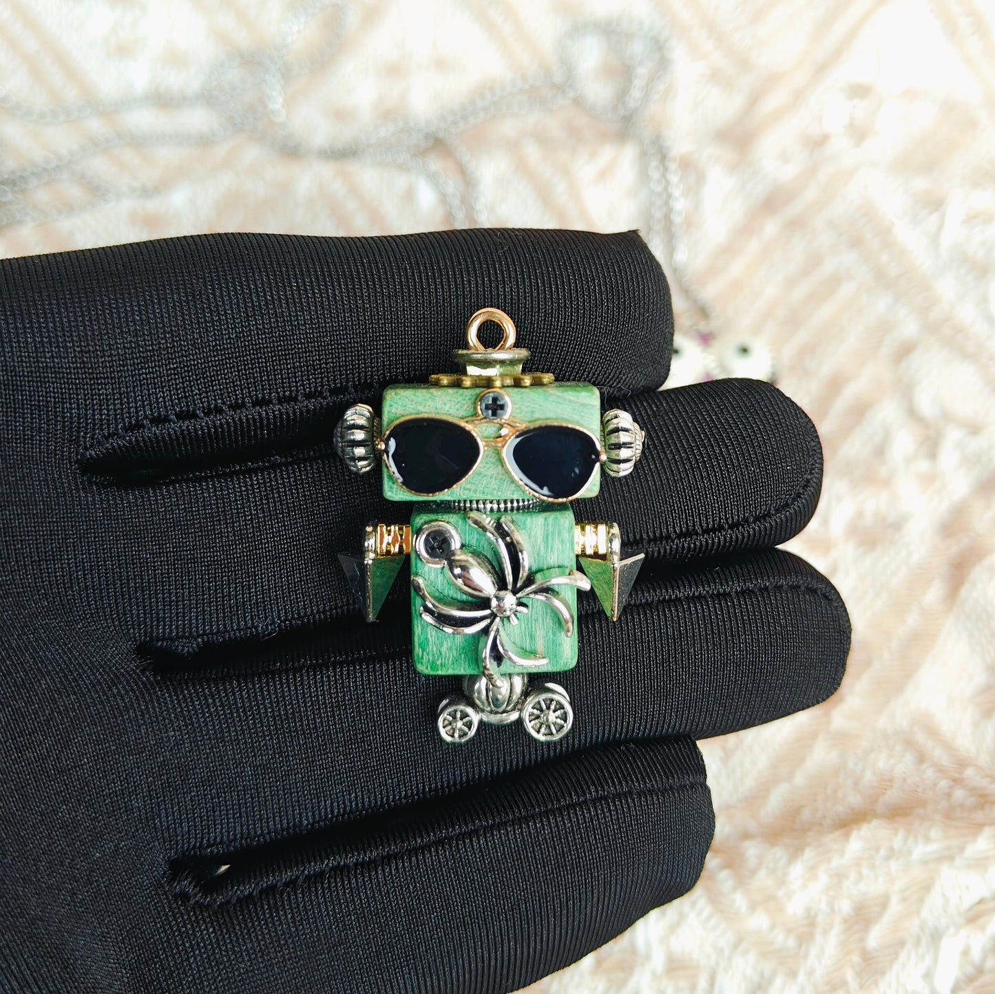 INGRID PENDANT/BROOCH