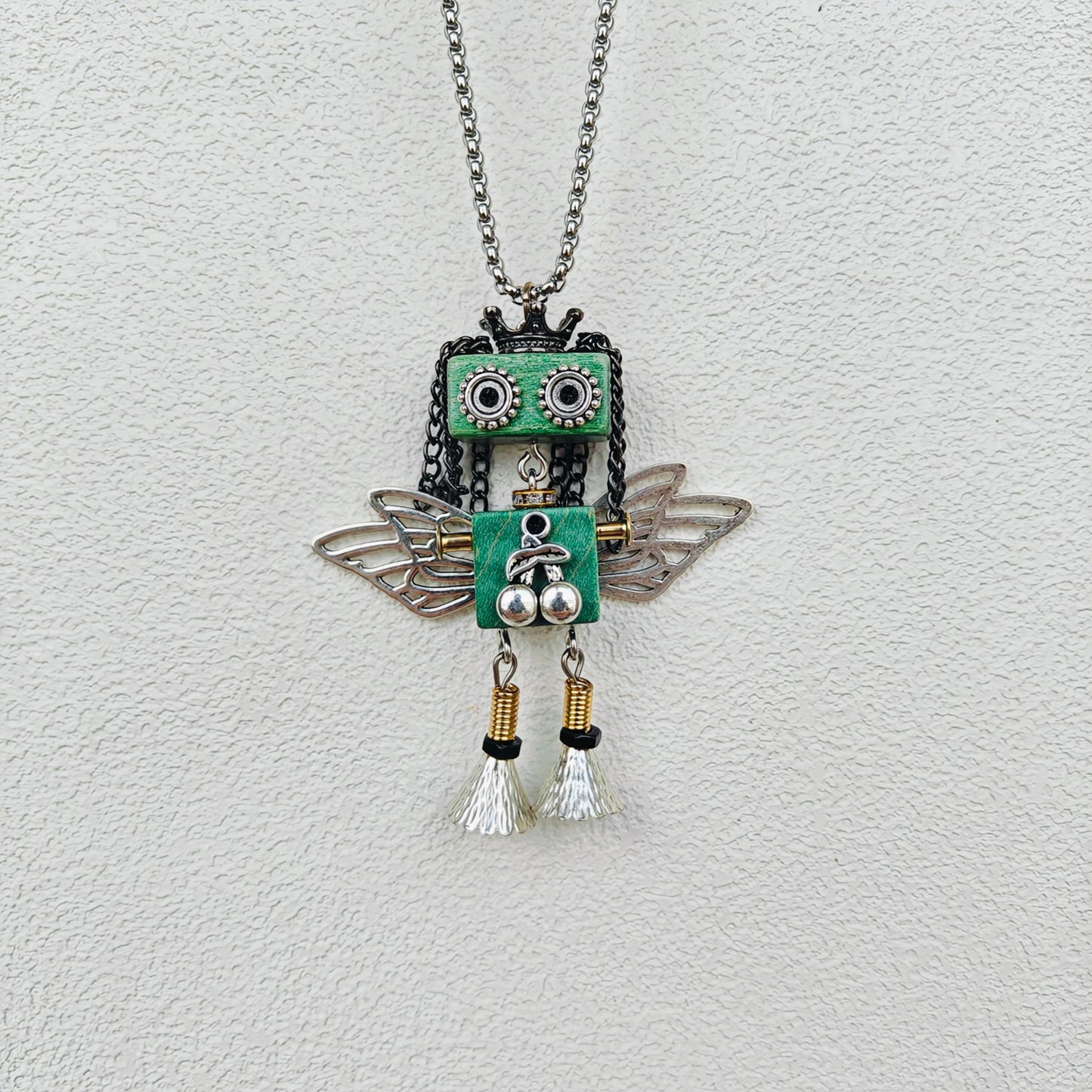 CHLOE PENDANT