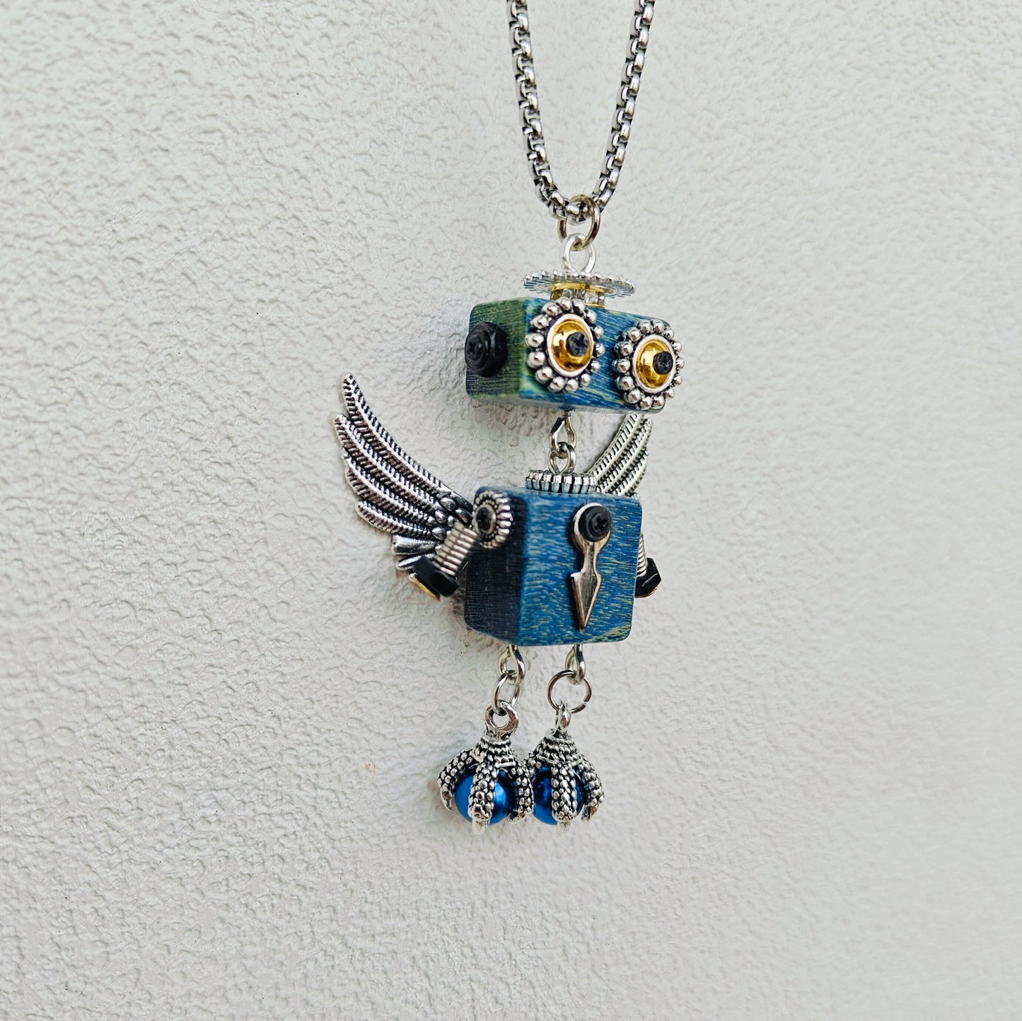 CHLOE PENDANT