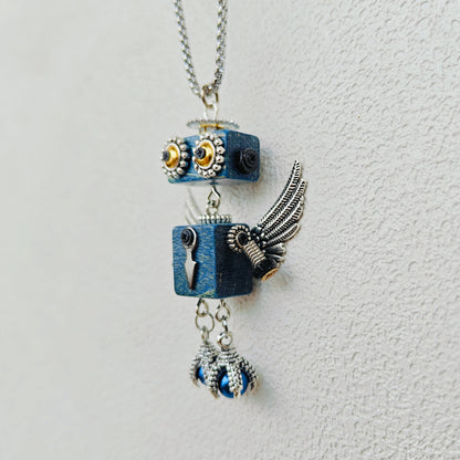 CHLOE PENDANT