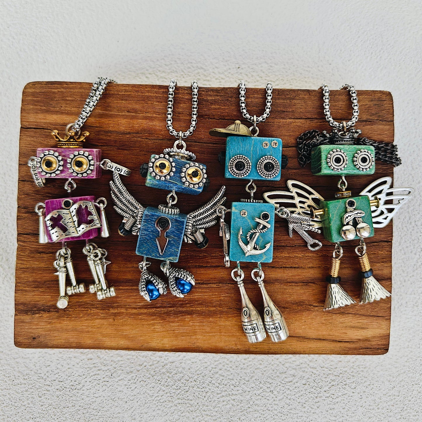 CHLOE PENDANT
