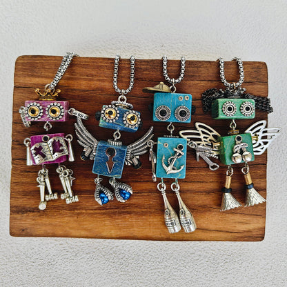 CHLOE PENDANT
