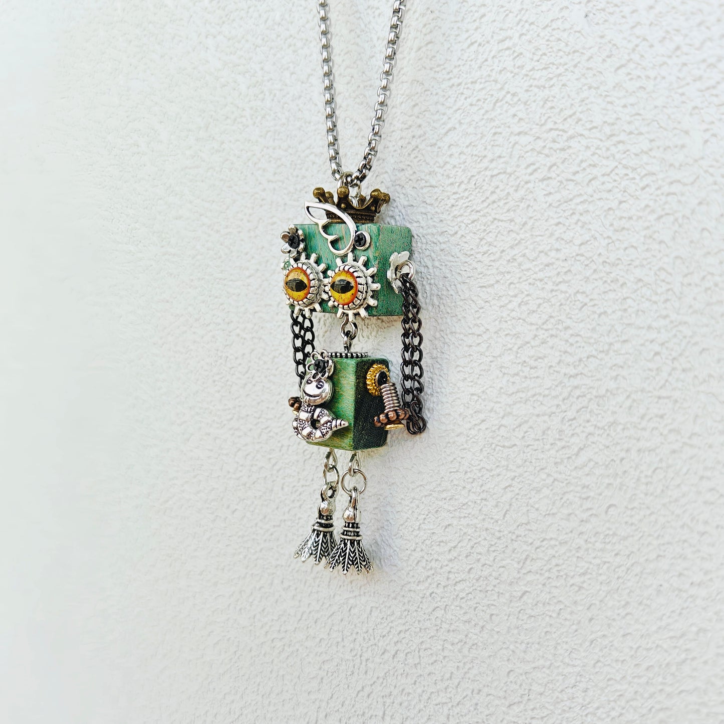 SNAKE PENDANT