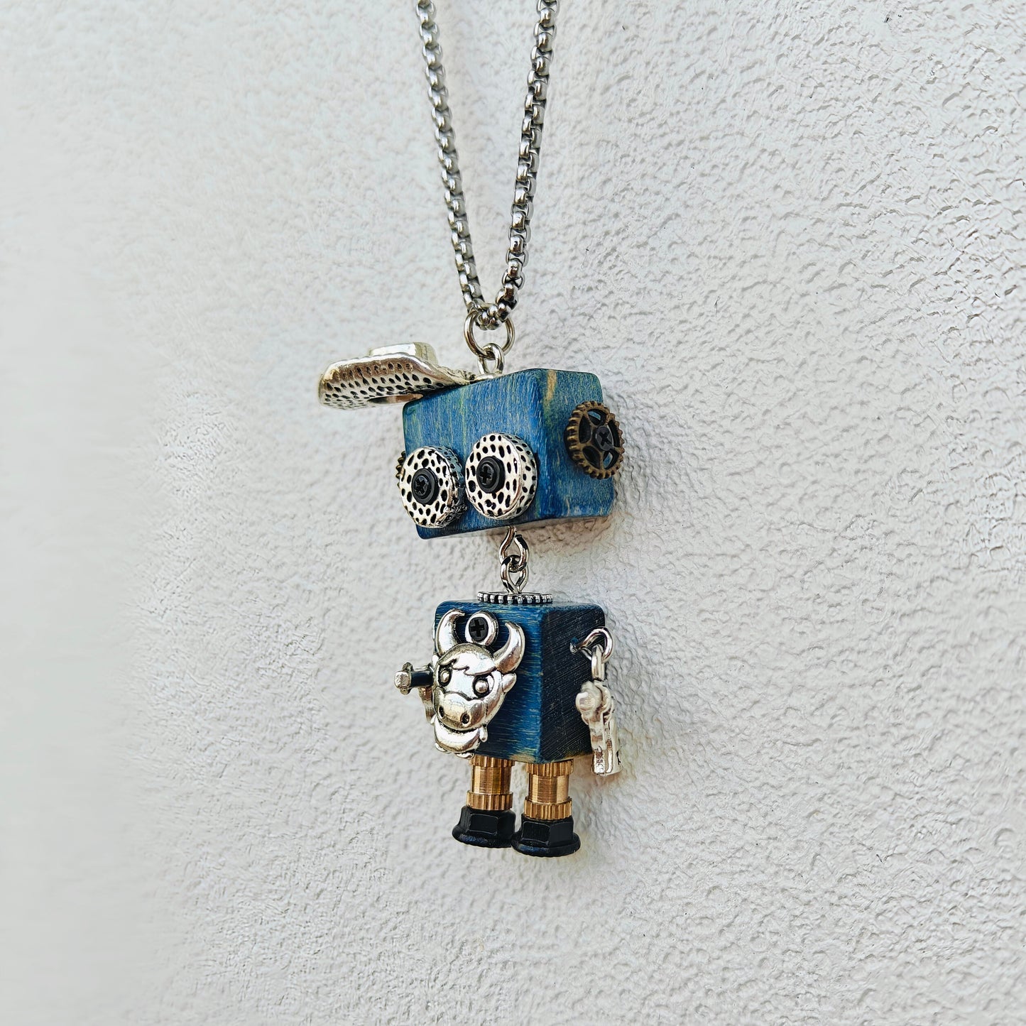 OX PENDANT