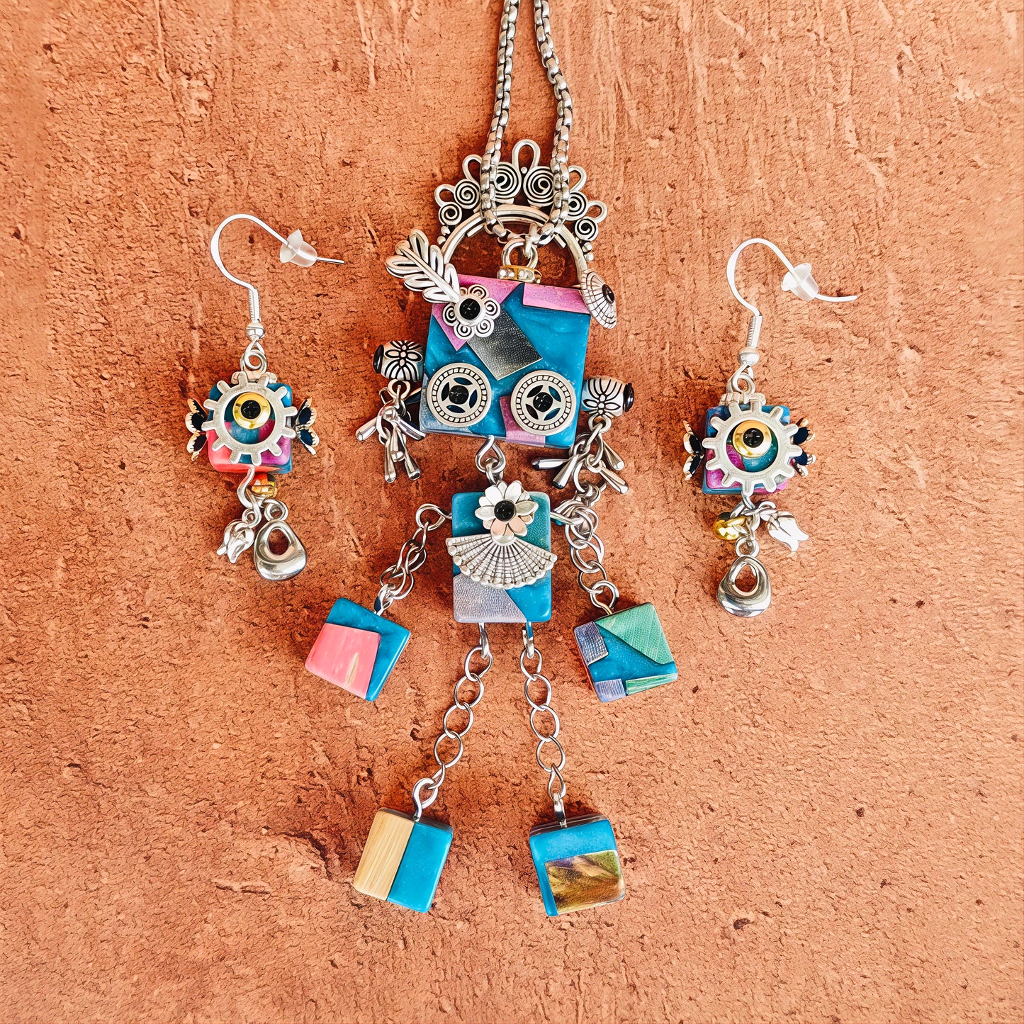 GIGI PENDANT