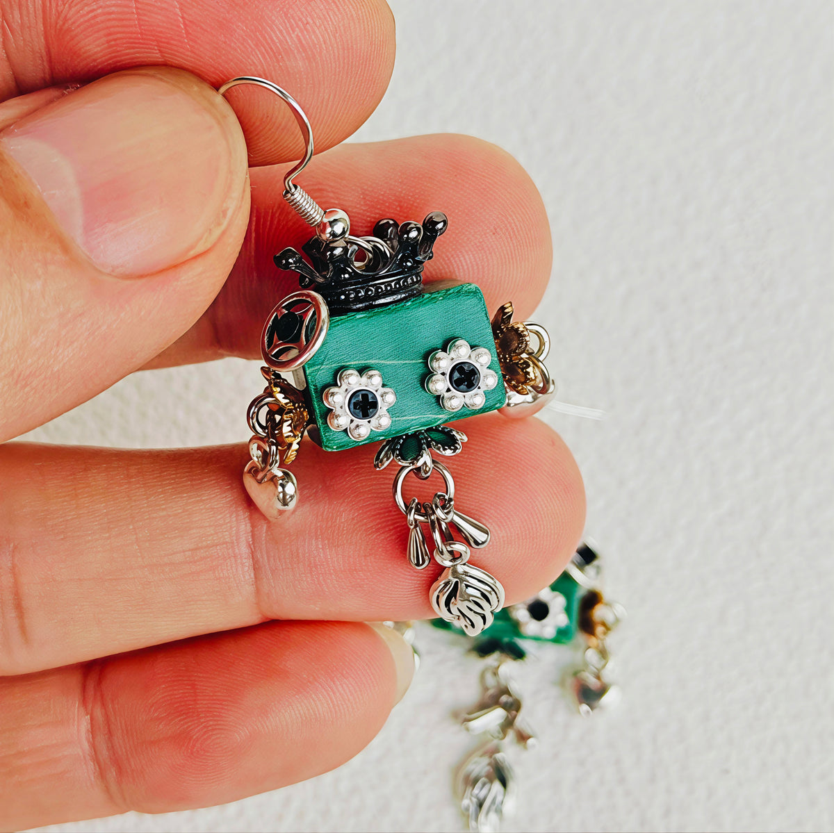 KIKI EARRINGS