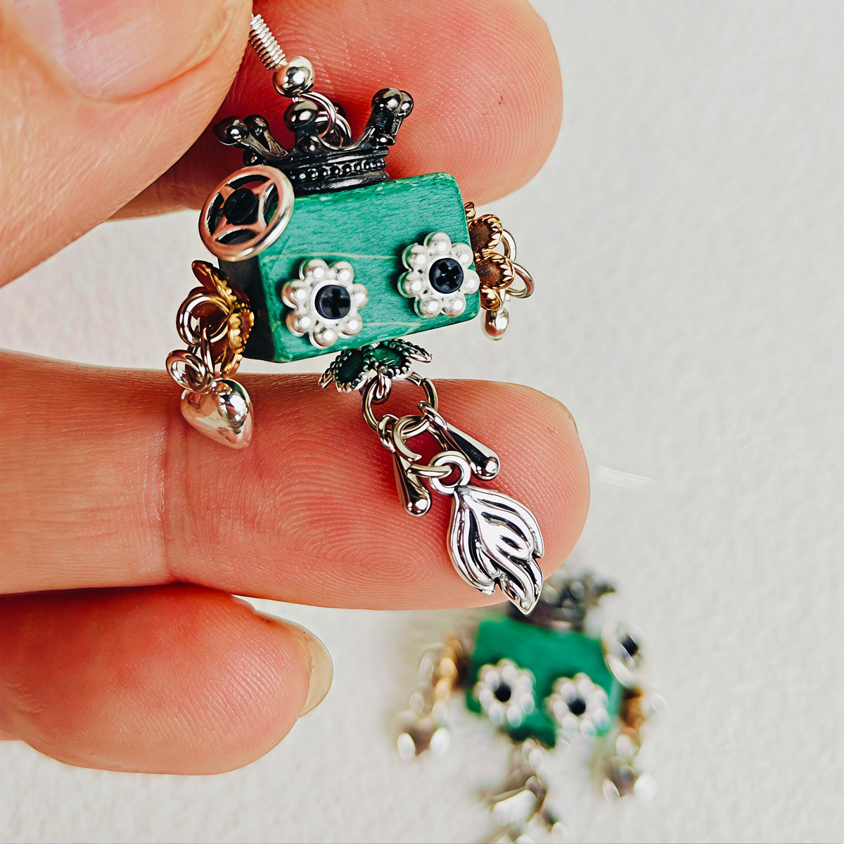 KIKI EARRINGS