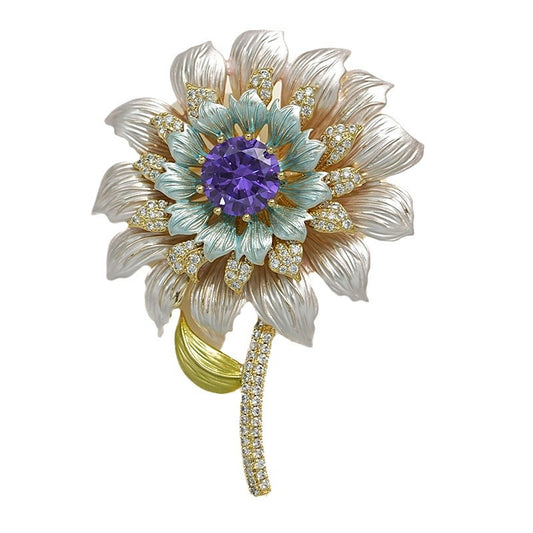 DAISY BROOCH